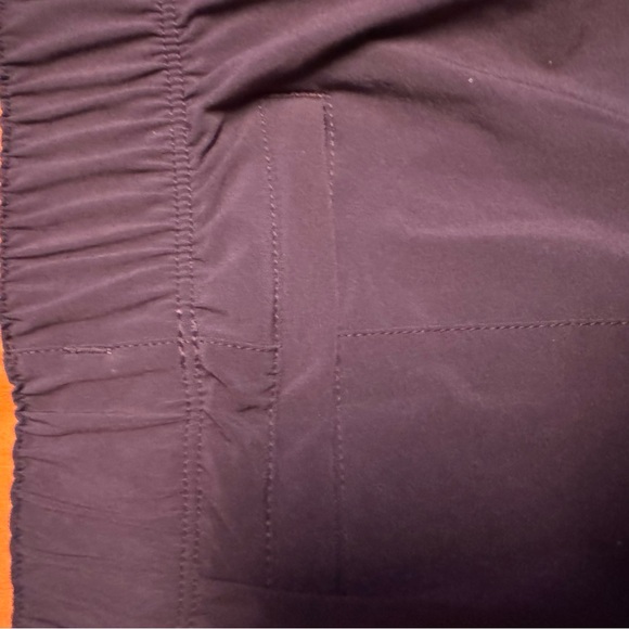 Saucony Women's Athletic Shorts in Maroon and Orange - Picture 6 of 6